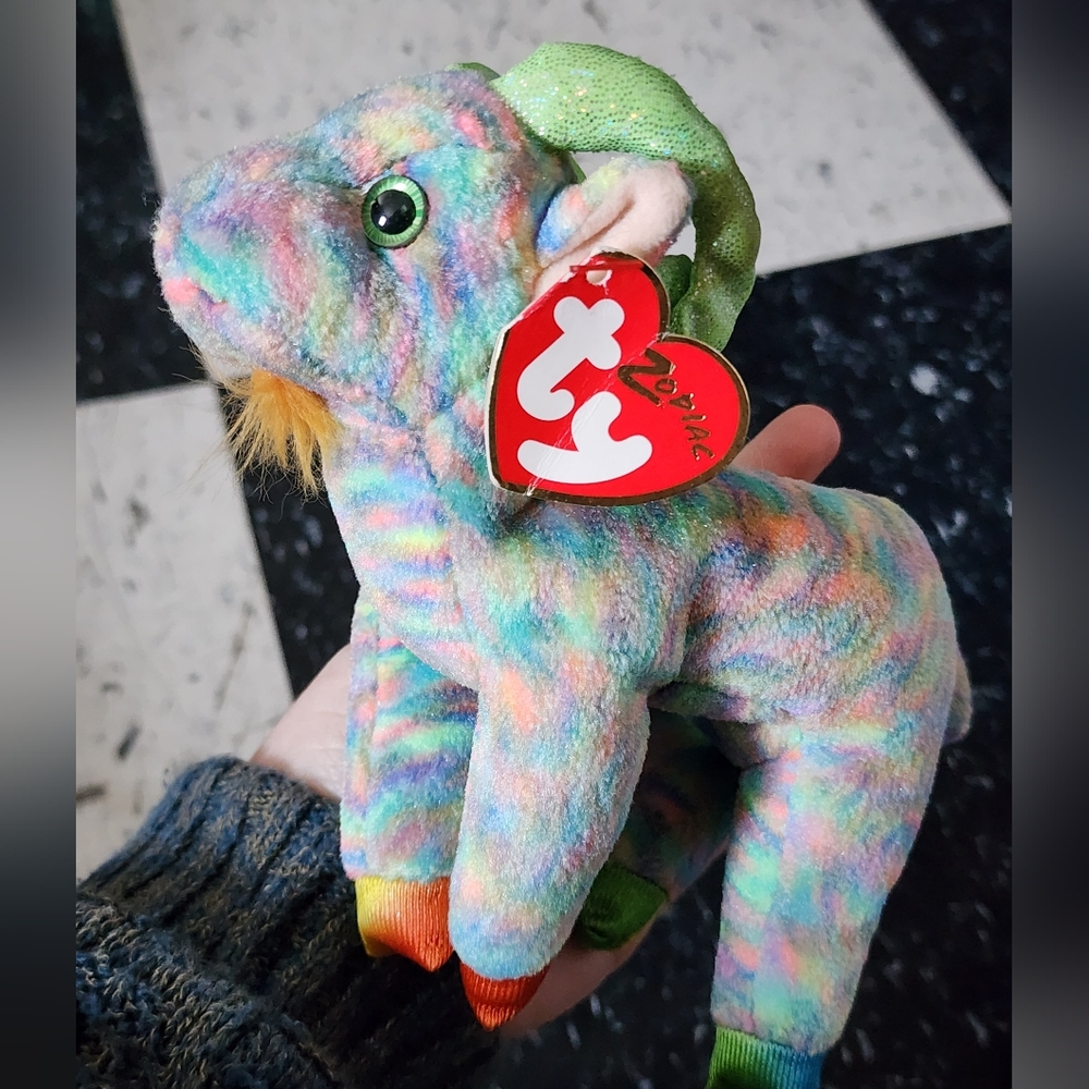 2002 Vintage Zodiac Year Of The Goat Ty Beanie Baby